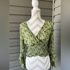 DCC Junior Green Floral Crop Top Bell Sleeve Blouse- Size Med Shirt Sz L